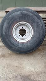 2 Alliance 20.00-20 implement 222   1 alliance 600/40-22.5, Ophalen