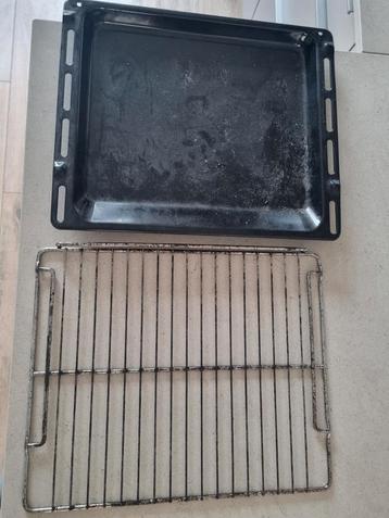 Ovenplaat en oven rooster beschikbaar voor biedingen