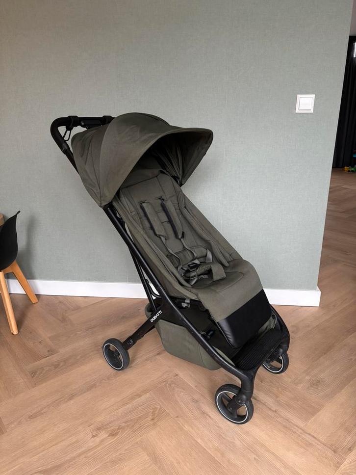 Dubatti Smart Buggy. Inklapbaar. Groen met leer., Kinderen en Baby's, Buggy's, Gebruikt, Overige merken, Regenhoes, Verstelbare rugleuning