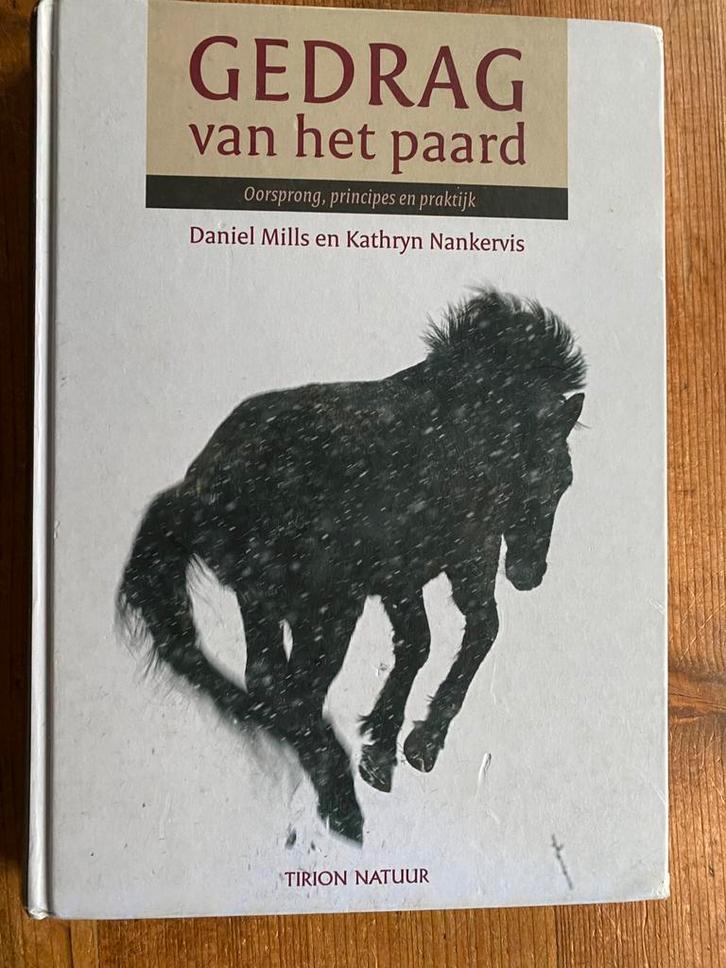 Gedrag van het paard - K Nankervis, Boeken, Dieren en Huisdieren, Gelezen, Paarden of Pony's, Ophalen of Verzenden