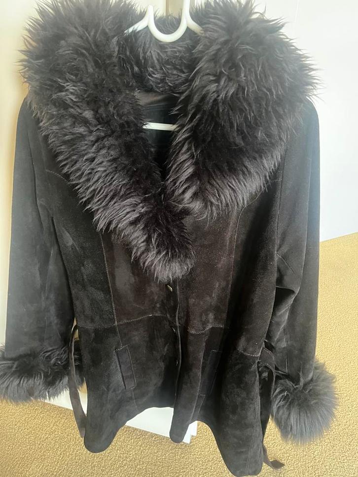 Diverse Jassen & Sneakers - Leuke Prijzen!, Kleding | Dames, Jassen | Winter, Zo goed als nieuw, Maat 38/40 (M), Overige kleuren