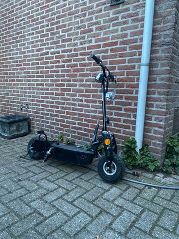 Elektrische step beschikbaar voor biedingen