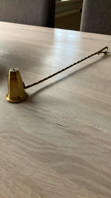 Kaarsendover beschikbaar voor biedingen