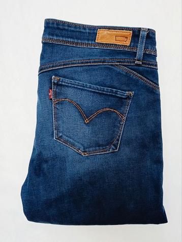 Levi's Slight Curve W29, bieden vanaf €7,50 beschikbaar voor biedingen