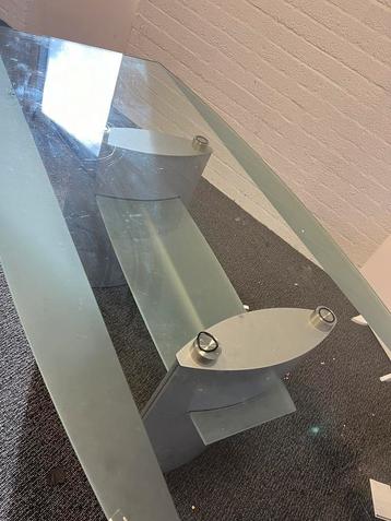 Prachtig solide gazen bureau. Dik glas 