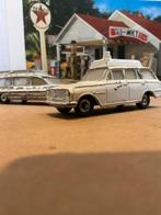 Dinky Toys 2 ambulances Vauxhall en superior ca 1964, Ophalen of Verzenden