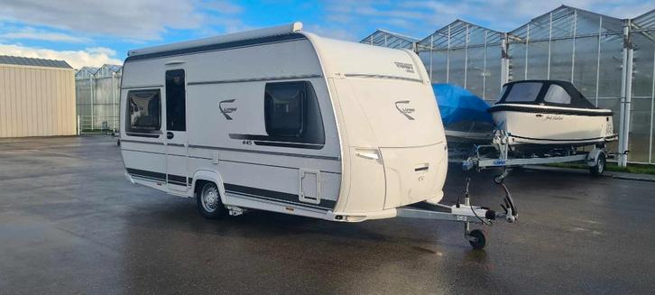 Fendt Saphir 445 (1ste eigenaar), Caravans en Kamperen, Caravans, Bedrijf, tot en met 4, 1000 - 1250 kg, Rondzit, Fendt, Frans bed