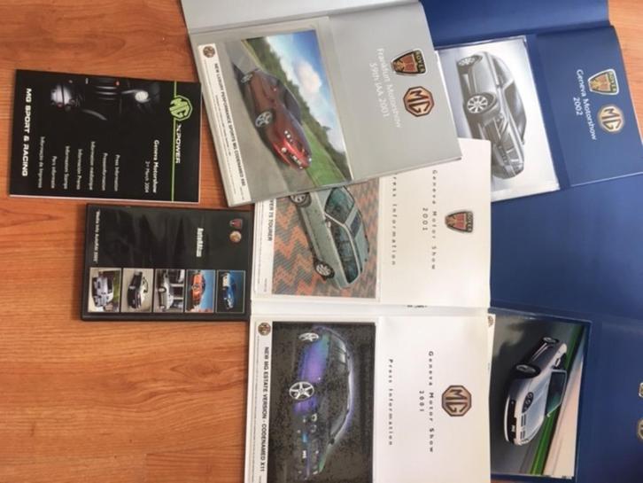 MG Rover incl ZR, ZS, ZT, TF en 75 persmap '01 '02 '05, Boeken, Auto's | Folders en Tijdschriften, Overige merken, Ophalen of Verzenden