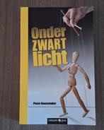 Onder zwart licht - Pieter Kousemaker, Ophalen of Verzenden, Zo goed als nieuw, Nederland, Pieter Kousemaker