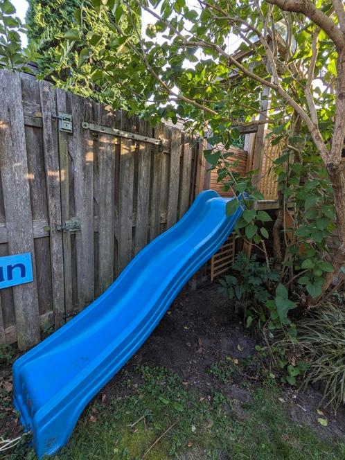 Buiten speelhuisje met glijbaan, Kinderen en Baby's, Speelgoed | Buiten | Speeltoestellen, Gebruikt, Glijbaan, Ophalen
