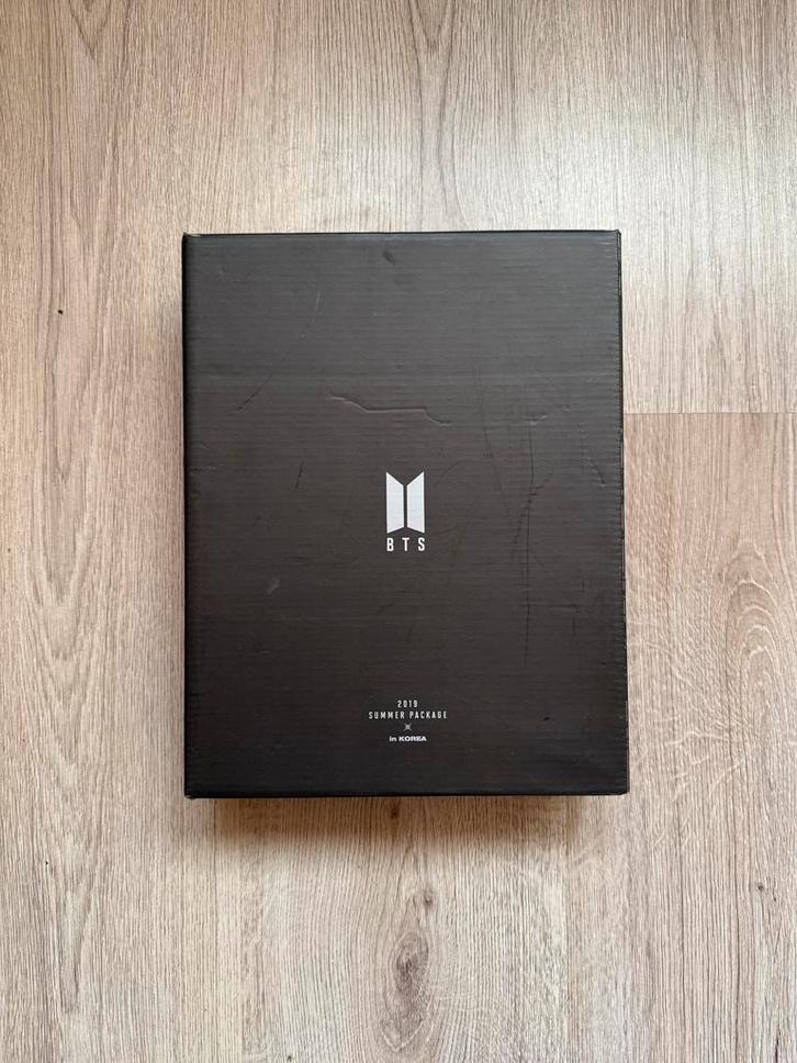 BTS Summer Package 2019 met Jimin boek, Verzamelen, Muziek, Artiesten en Beroemdheden, Zo goed als nieuw, Boek, Tijdschrift of Artikel