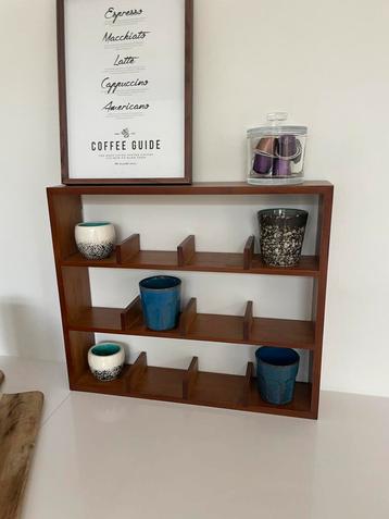 2 Xenos Wandkastjes voor Mokken beschikbaar voor biedingen