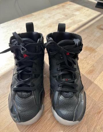 Jordan AJ MVP Two Trey Black/Red 36 beschikbaar voor biedingen