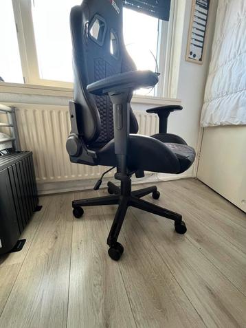 Bureau stoel beschikbaar voor biedingen