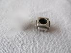 Zilveren pandora style bedel vierkant blokje vorm 925 zilver, Overige merken, Verzenden, Zo goed als nieuw, 1 bedel