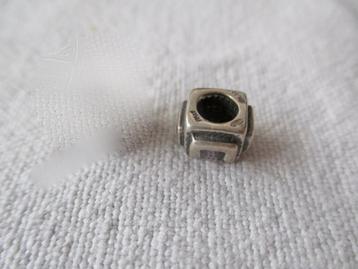 Zilveren pandora style bedel vierkant blokje vorm 925 zilver beschikbaar voor biedingen
