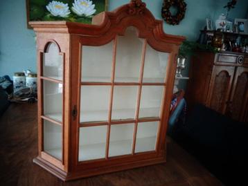 Uit inboedel: vintage staand of hangkastje, eiken beschikbaar voor biedingen
