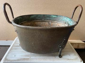 Antieke Koperen Bloembak met Zinken Binnenbak beschikbaar voor biedingen