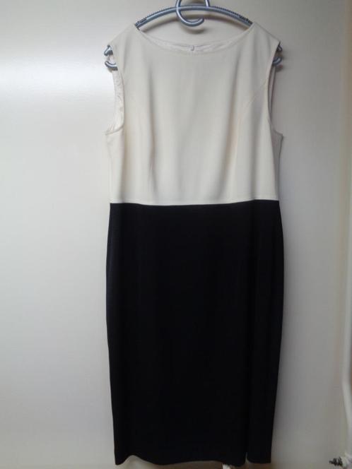 ESCADA donkerblauw/offwhite jurk en bijpassend jasje, Kleding | Dames, Jurken, Nieuw, Maat 42/44 (L), Blauw, Knielengte, Ophalen of Verzenden