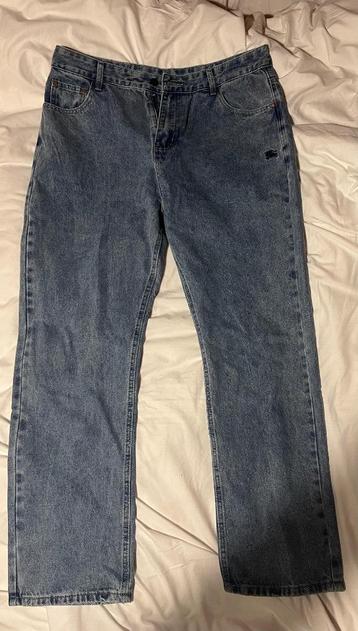 Burberry x Surpreme Jeans beschikbaar voor biedingen