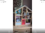 Goed bewoond poppenhuis, Verzamelen, Poppenhuizen en Toebehoren, Ophalen, Zo goed als nieuw, Poppenhuis