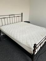 Bed degelijk 200 x 180voorzien van Auping Matras 160x200cm, Huis en Inrichting, Slaapkamer | Bedden, Ophalen, Gebruikt, Tweepersoons