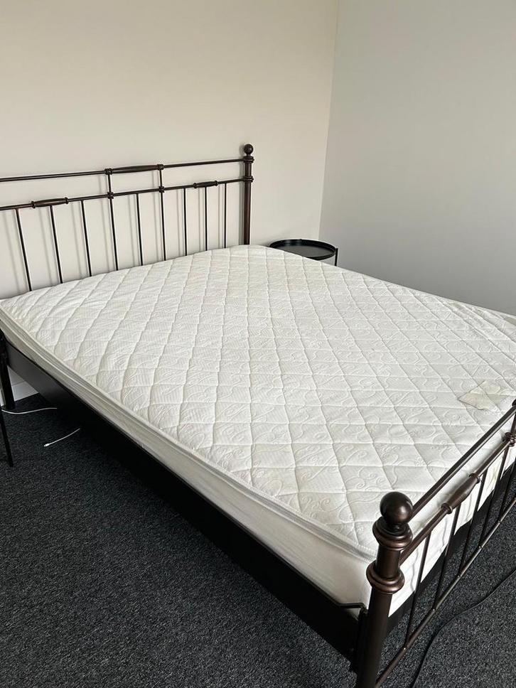 Bed degelijk 200 x 180 Auping Matrassen 80 x 200cm, Huis en Inrichting, Slaapkamer | Bedden, Gebruikt, Tweepersoons, 160 cm, 200 cm