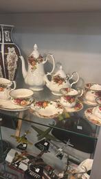 Royal albert, Antiek en Kunst, Antiek | Servies compleet, Ophalen