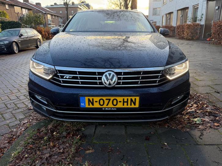 Volkswagen Passat 1.4TSI 150PK DSG Highline R Pano Trekhaak, Auto's, Volkswagen, Particulier, Passat, ABS, Achteruitrijcamera