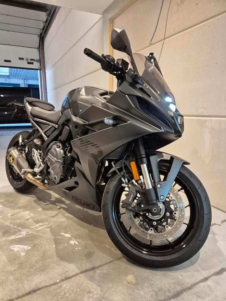 Suzuki GSX-8R 2024 Full Black, Motoren, Motoren | Overige merken, Particulier, Sport, meer dan 35 kW, 2 cilinders, Motorrijbewijs A