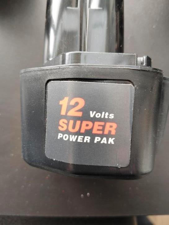 8 Skil boormachine powerpacks uit voorraad, Hobby en Vrije tijd, Elektronica-componenten, Zo goed als nieuw, Ophalen