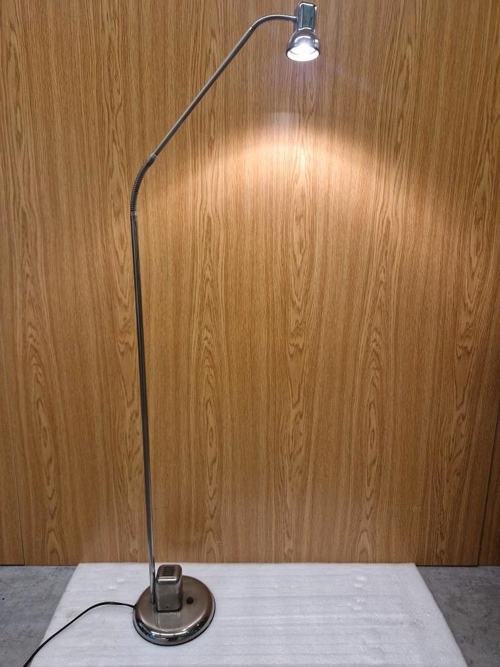 Design Vloerlamp Leeslamp Chroom, Huis en Inrichting, Lampen | Vloerlampen, Zo goed als nieuw, 100 tot 150 cm, Metaal, Ophalen