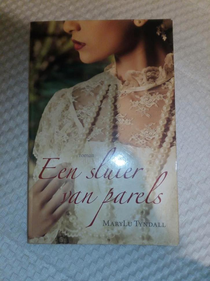 Marylu Tyndall - Een sluier van parels, Boeken, Historische romans, Zo goed als nieuw, Ophalen of Verzenden