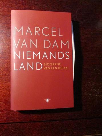 Boek: Marcel van Dam, Niemands land. beschikbaar voor biedingen