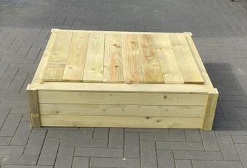 Zandbak met deksel (Degelijk) beschikbaar voor biedingen