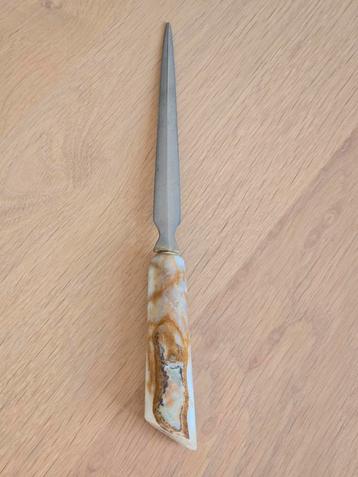 Prachtige antieke marmeren briefopener €20 beschikbaar voor biedingen