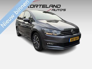 Volkswagen Touran 1.4 TSI Highline SOUND NAVI CARPLAY TREKHA beschikbaar voor biedingen