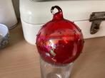 Mondgeblazen rode kerstbal,vleugje parelmoer met spikes., Ophalen of Verzenden, Zo goed als nieuw