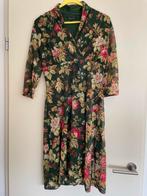 King Louie Jurk - Maat M - Groen/Roze Bloemen, Kleding | Dames, Maat 38/40 (M), Ophalen of Verzenden, Zo goed als nieuw, Knielengte