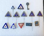 13 verschillende speldjes / broches van VEILIG VERKEER, Ophalen of Verzenden, Gebruikt, Overige onderwerpen, Speldje of Pin
