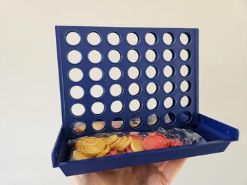 Vier op een rij beschikbaar voor biedingen
