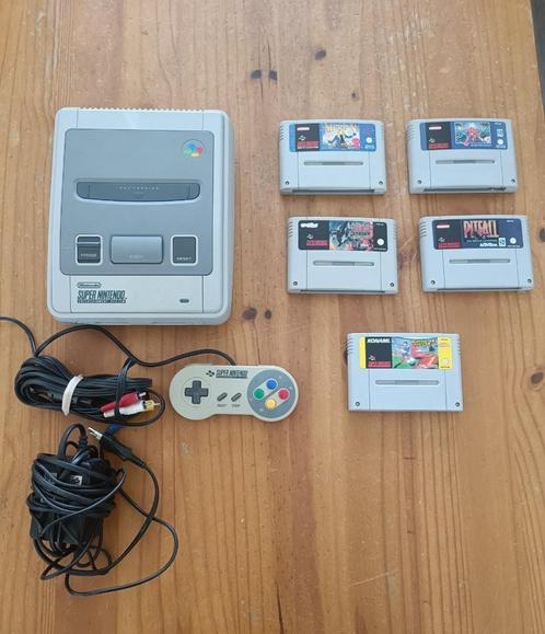 Snes + div Games, Spelcomputers en Games, Spelcomputers | Nintendo Super NES, Gebruikt, Met 2 controllers, Ophalen