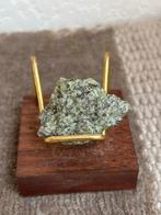 Epidoot Mineraal - Klein, Verzamelen, Mineralen en Fossielen, Ophalen of Verzenden, Mineraal