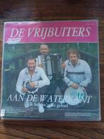 de vrijbuiters. aan de waterkant. in plastic beschrmhoes, Cd's en Dvd's, Vinyl | Nederlandstalig, Gebruikt, Ophalen of Verzenden