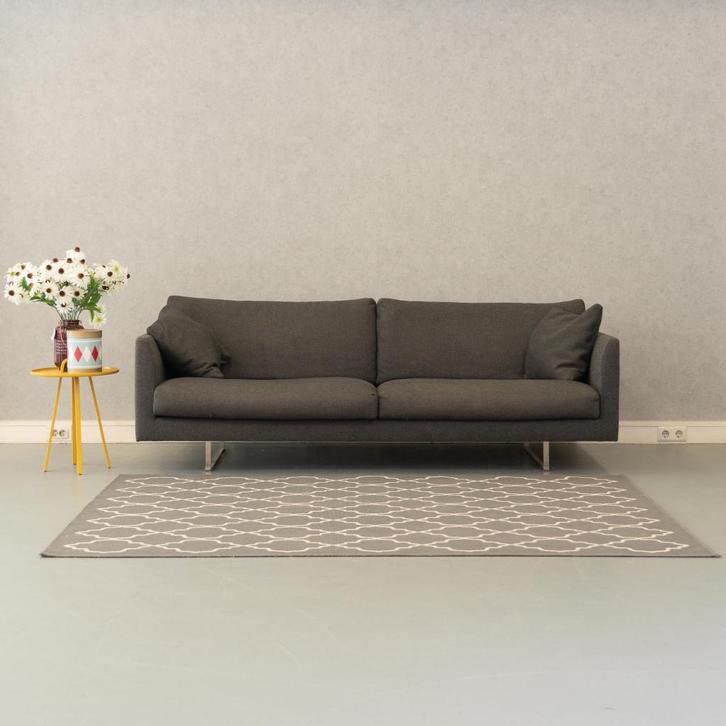 1 Montis Axel Bank 3,5-zits/218cm Antraciet Stof - RVS Slede, Huis en Inrichting, Banken | Bankstellen, Zo goed als nieuw, Rechte bank