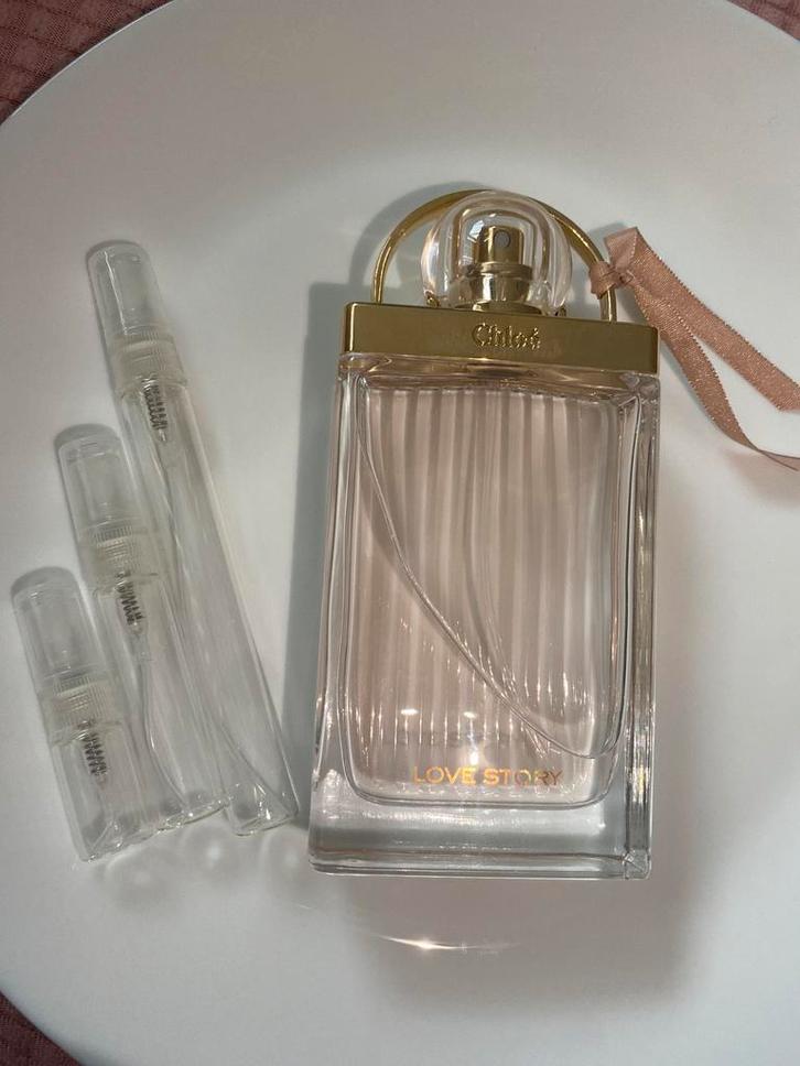Sample - Chloe Love story Eau, Sieraden, Tassen en Uiterlijk, Uiterlijk | Parfum, Nieuw, Ophalen of Verzenden