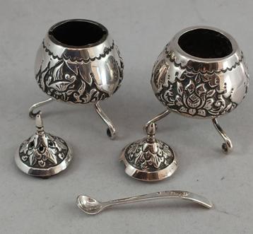 Zilveren Djokja peper & Zout stel antiek 800 zilver beschikbaar voor biedingen