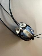 Kettinghanger stenen uiltje, keramiek, handmade, aan snoer, Overige materialen, Overige kleuren, Verzenden, Zo goed als nieuw