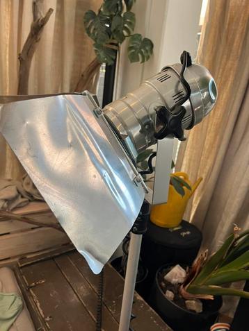 Design studio lamp beschikbaar voor biedingen