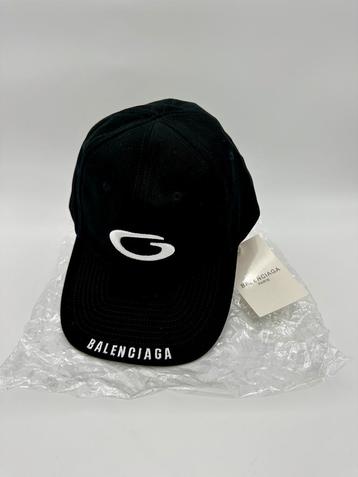 Balenciaga Pet Zwart – Sport Logo Geborduurde Tekst – Nieuw beschikbaar voor biedingen